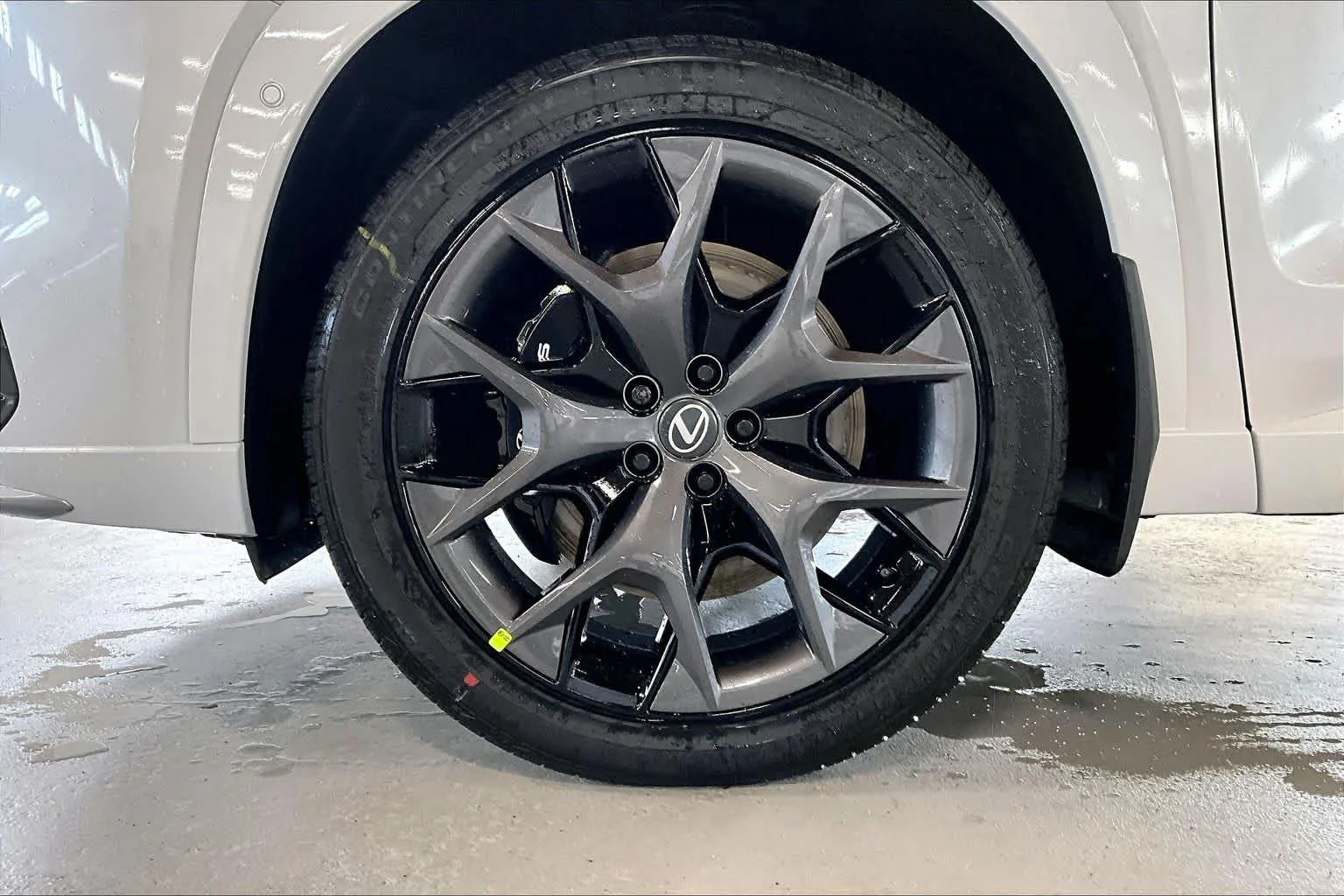 New 2026 Wind Chill Pearl Lexus F SPORT Performance Premium image 12