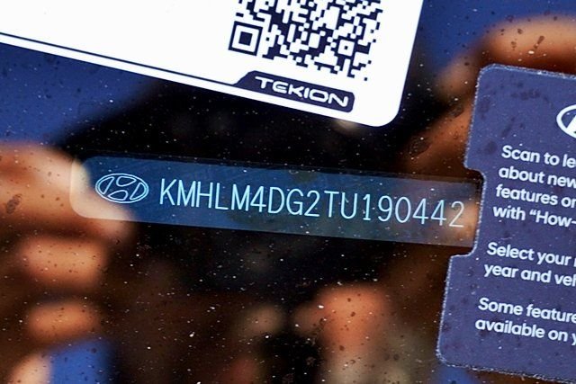 Used 2026 White Hyundai SEL Sport image 31