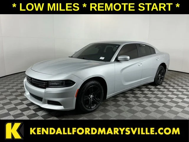 Used 2019  Dodge SXT image 1