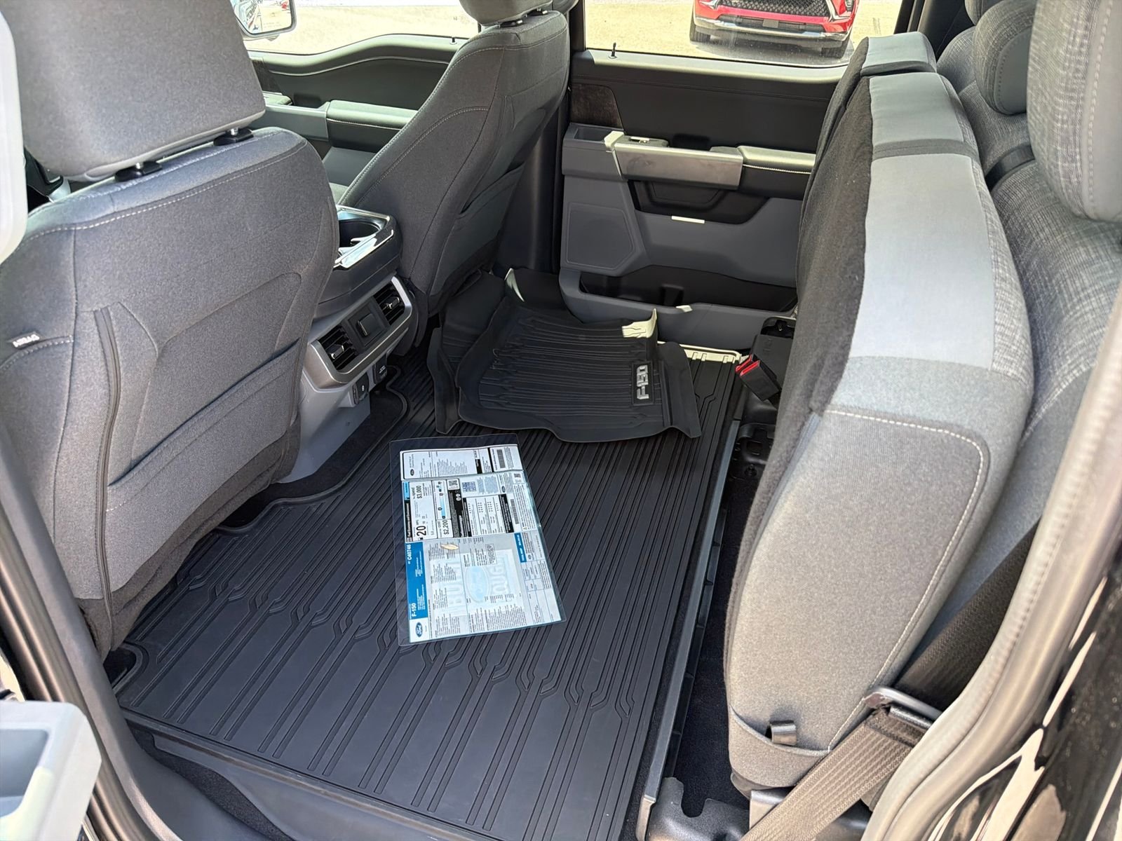 Used 2023 Black Ford XLT image 24