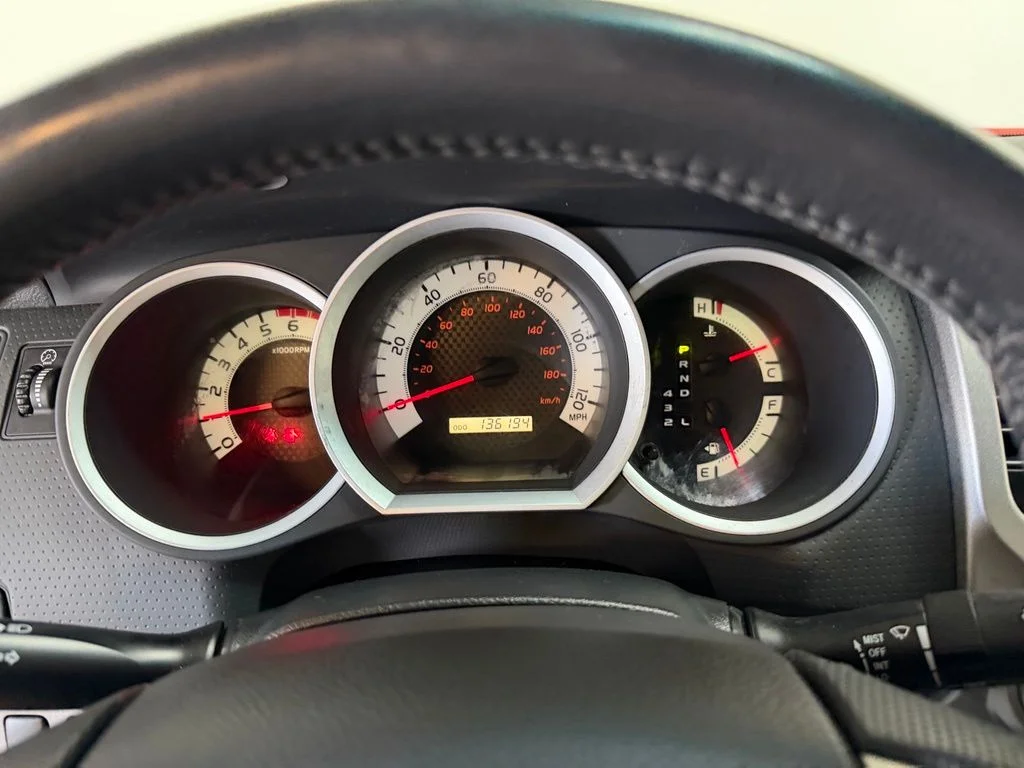 Used 2014 Barcelona Red Metallic Toyota Base image 27