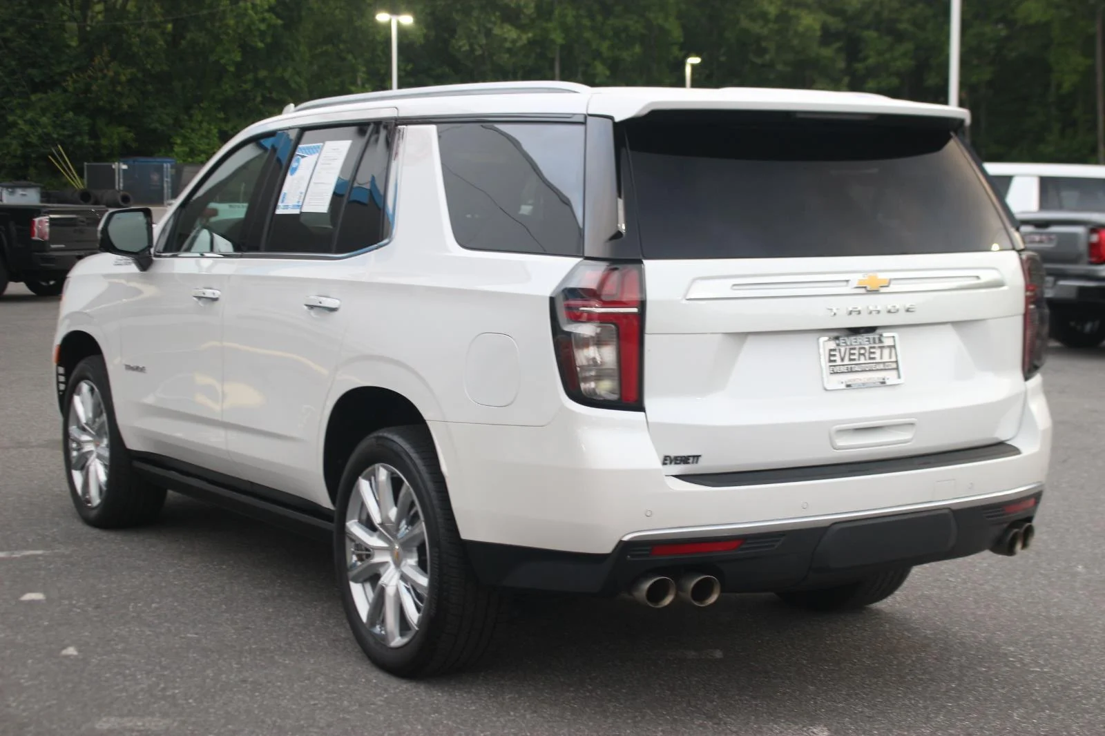 Used 2024 Iridescent Pearl Tricoat Chevrolet High Country image 5