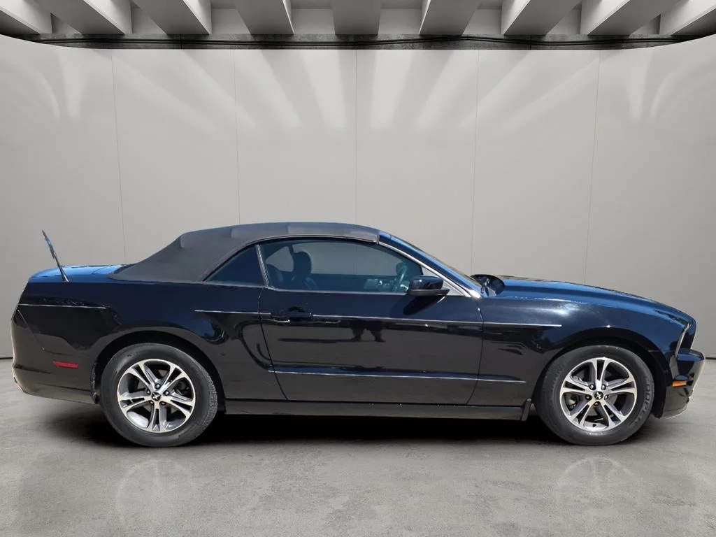 Used 2014 Black Ford Base image 8