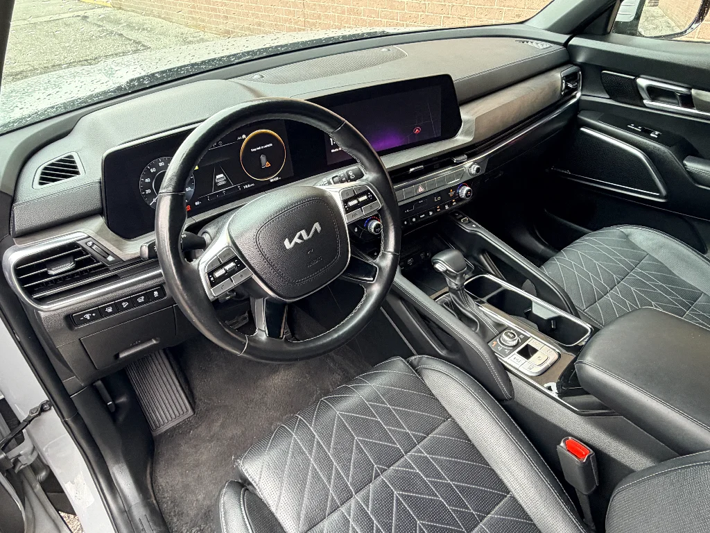 Used 2023 Wolf Gray Kia SX X-Line image 11