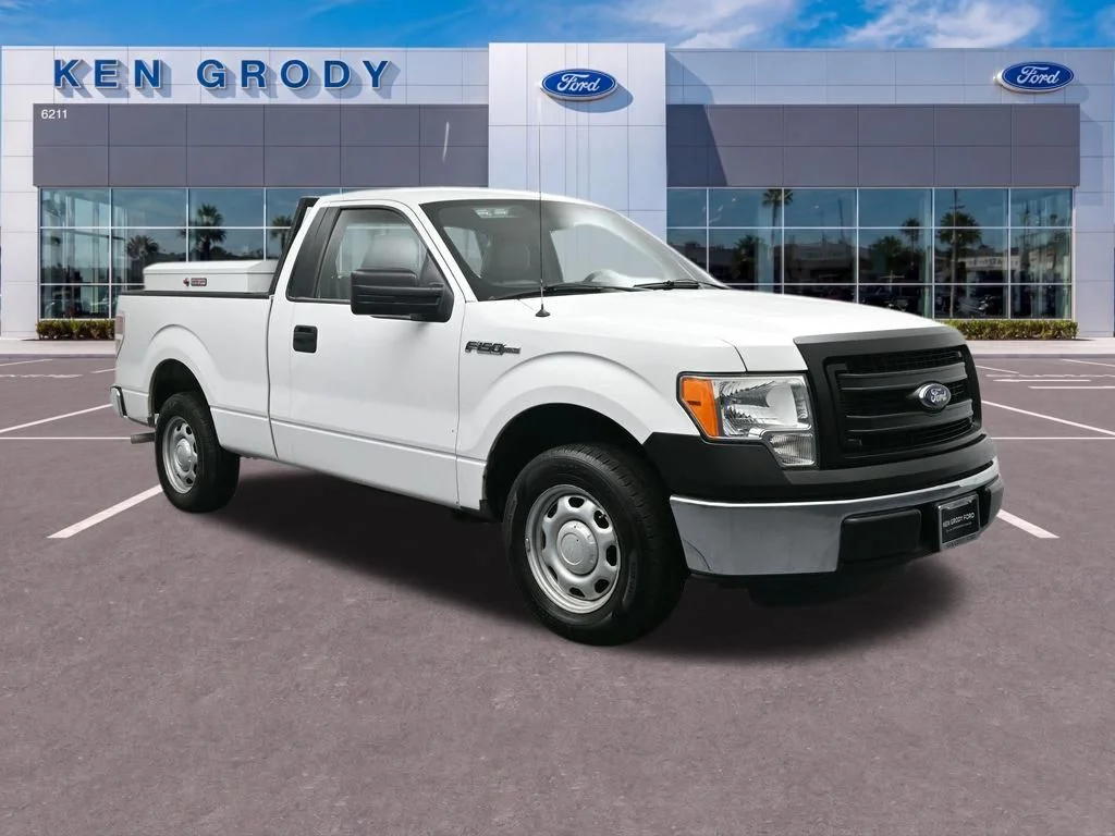 2014 Ford F-150 XL Regular Cab 126-in's photo