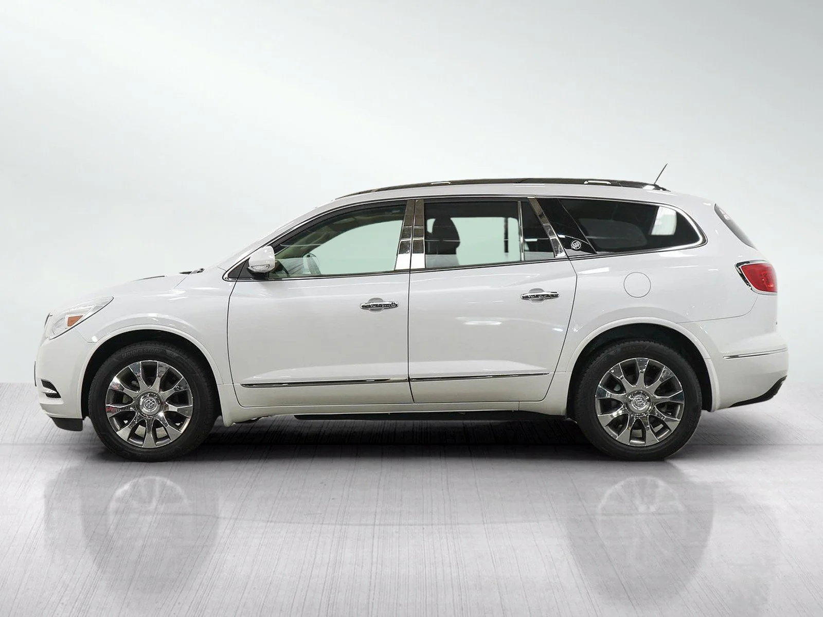 Used 2016 Buick Enclave Premium with VIN 5GAKVCKD2GJ270364 for sale in Roseville, Minnesota