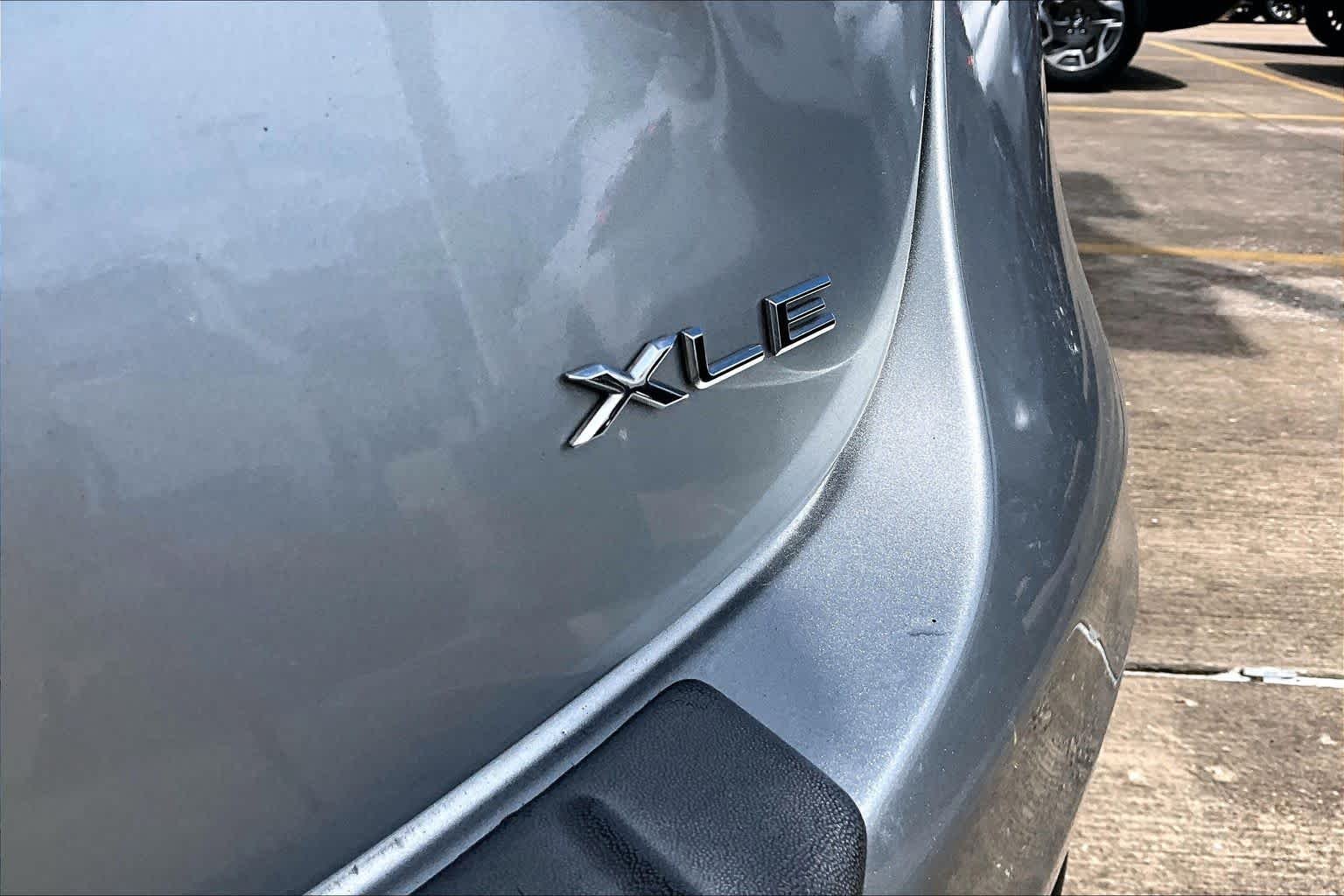 Used 2015 Celestial Silver Metallic Toyota XLE image 10