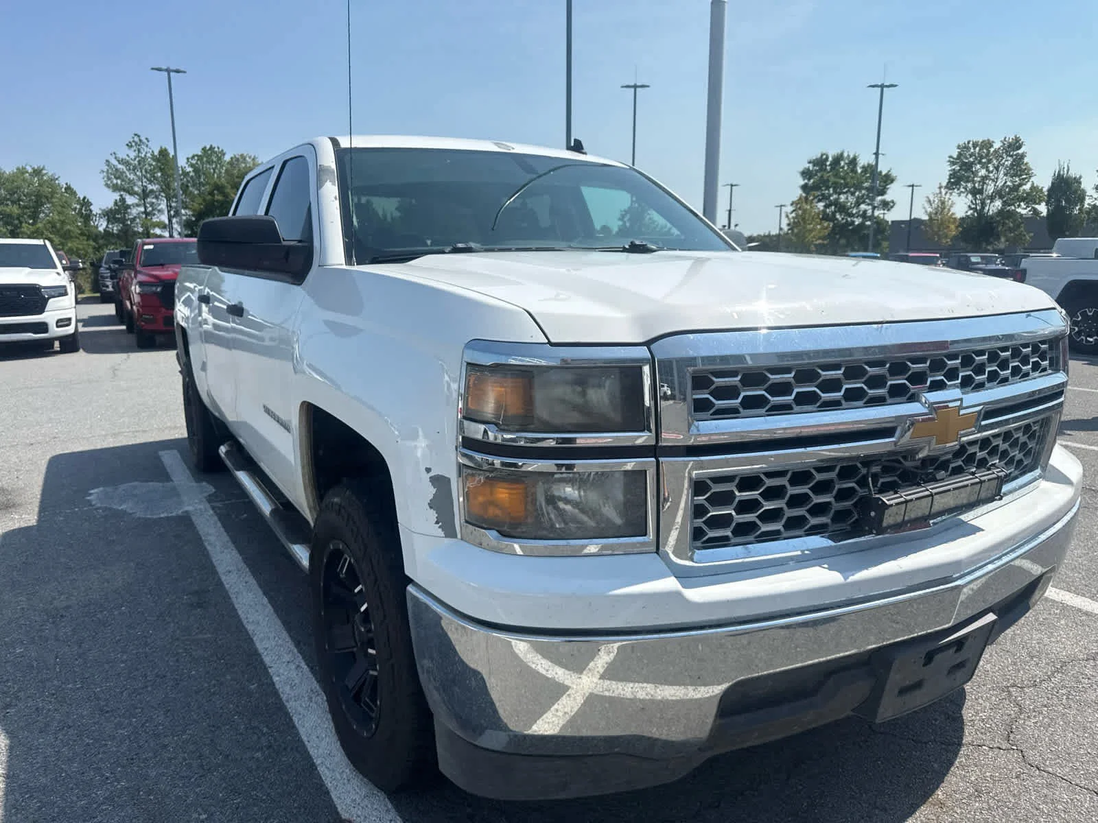Used 2014 Summit White Chevrolet LT image 2