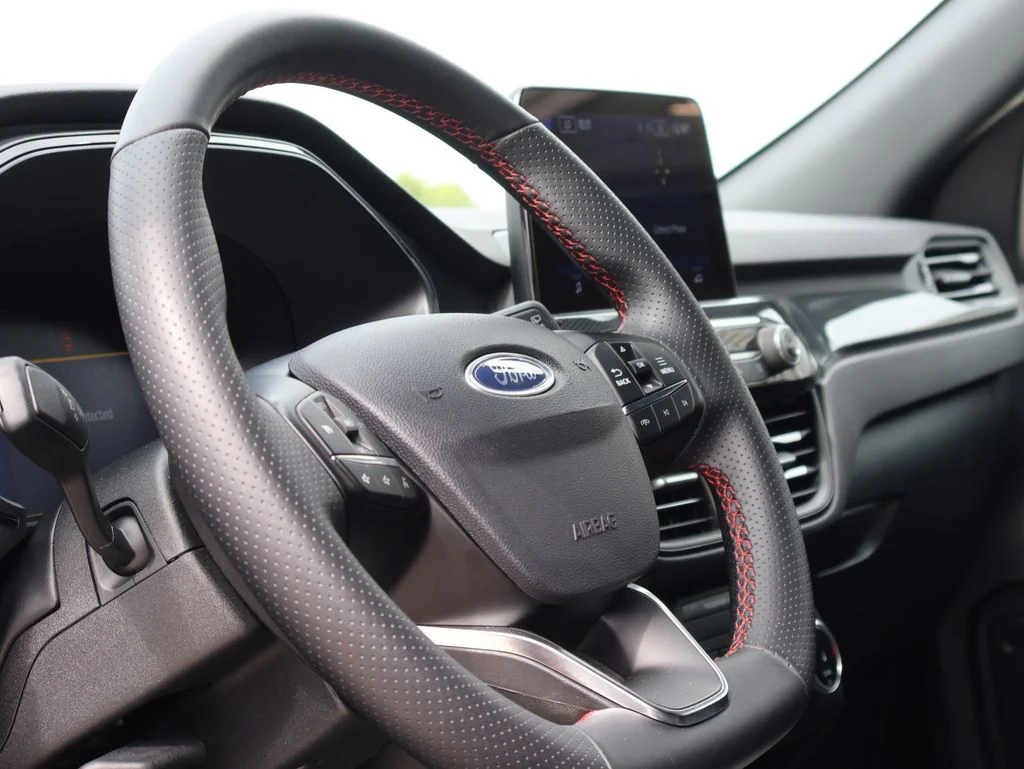 Used 2025 Gray Ford ST-Line image 25