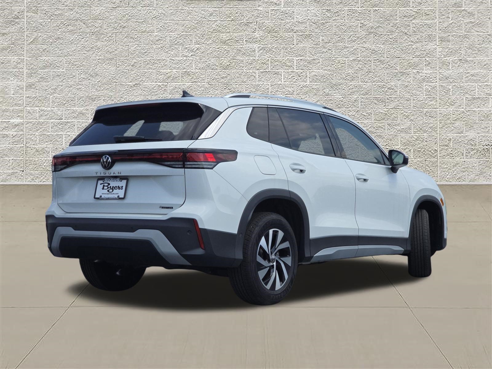 2026 Volkswagen Tiguan S - Photo 7