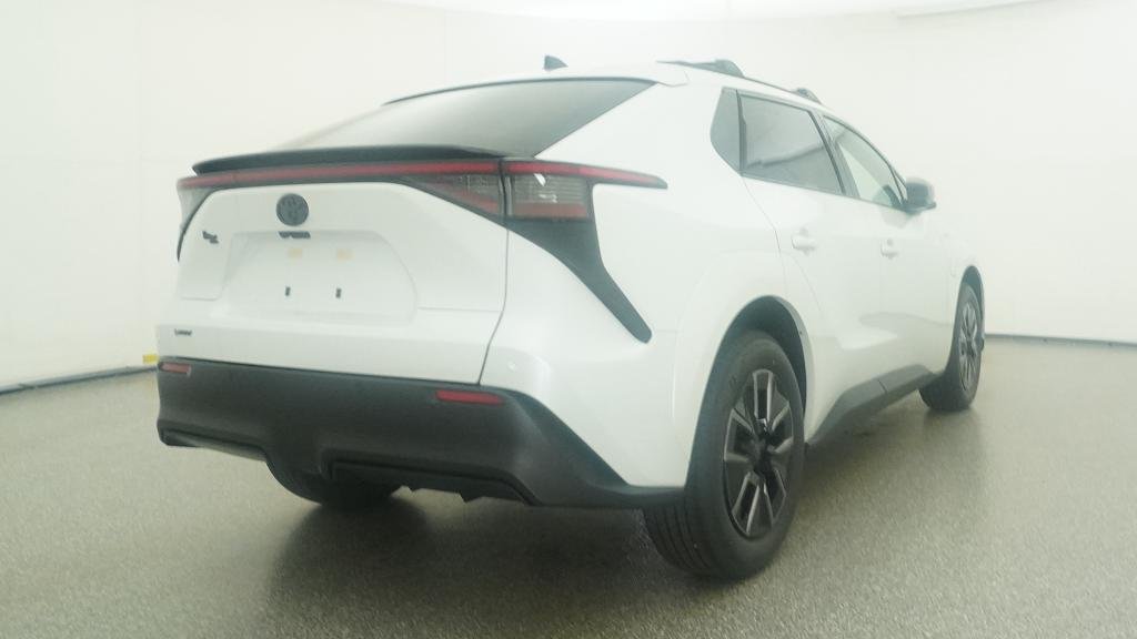 New 2026 Wind Chill Pearl Toyota XLE image 47