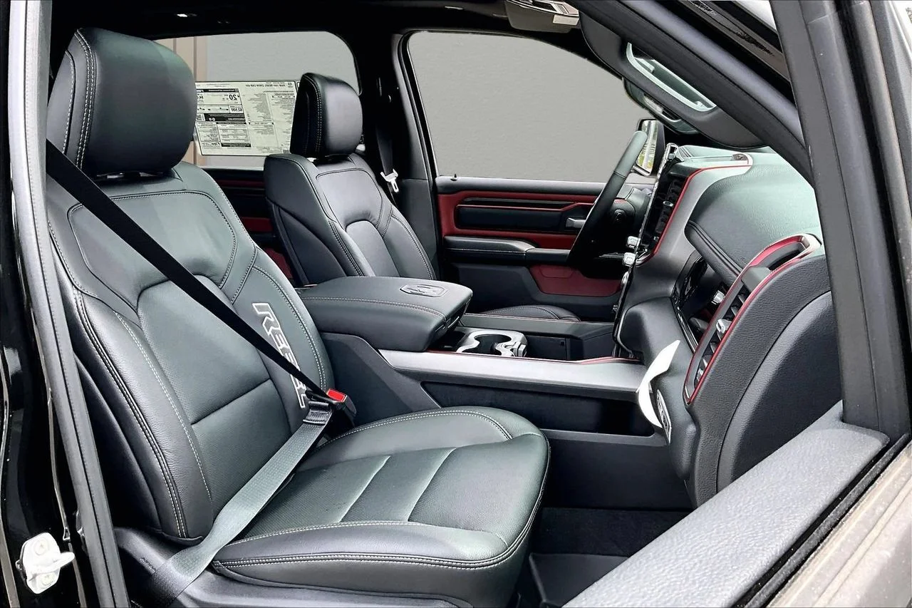 New 2026 Diamond Black Crystal Pearl-Coat Exterior Paint RAM Rebel image 23
