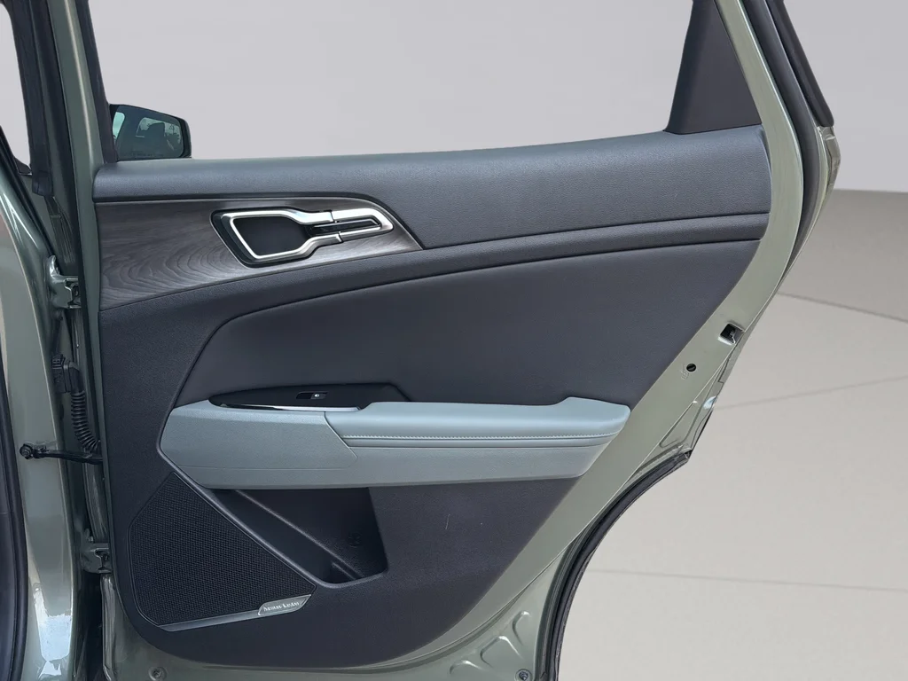 Used 2024 Jungle Green/Ebony Black Roof Kia X-Pro Prestige image 30