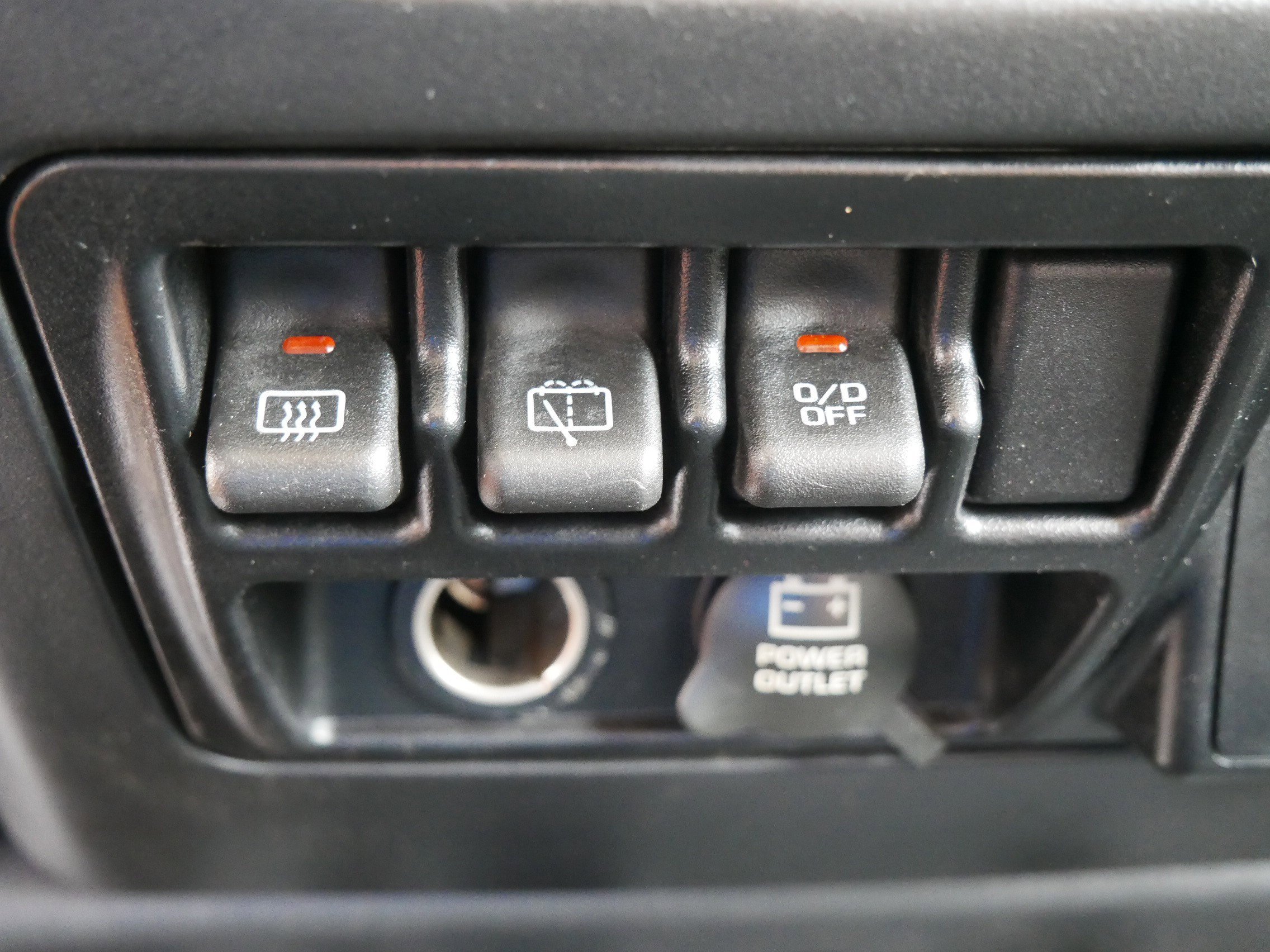 Used 2006 Yellow Jeep Sport image 23
