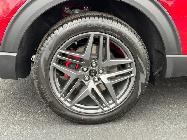 New 2026 Rapid Red Metallic Tinted Clearcoat Ford ST-Line image 4