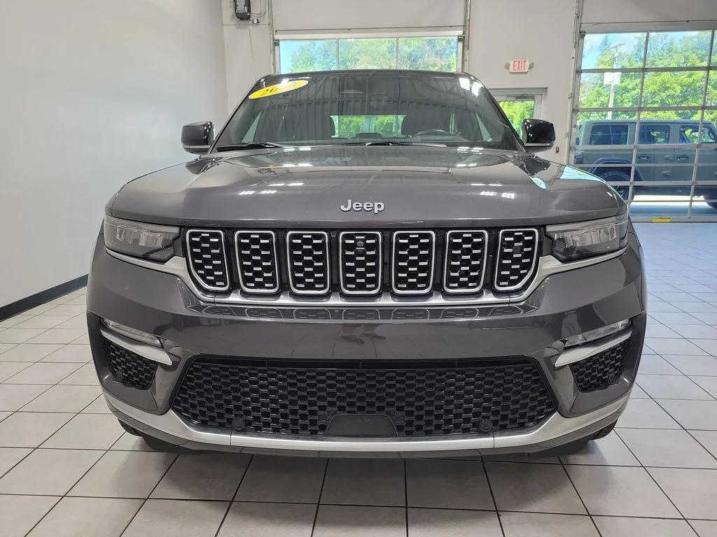 Certified Used 2022 Gray Jeep Summit 4xe image 7