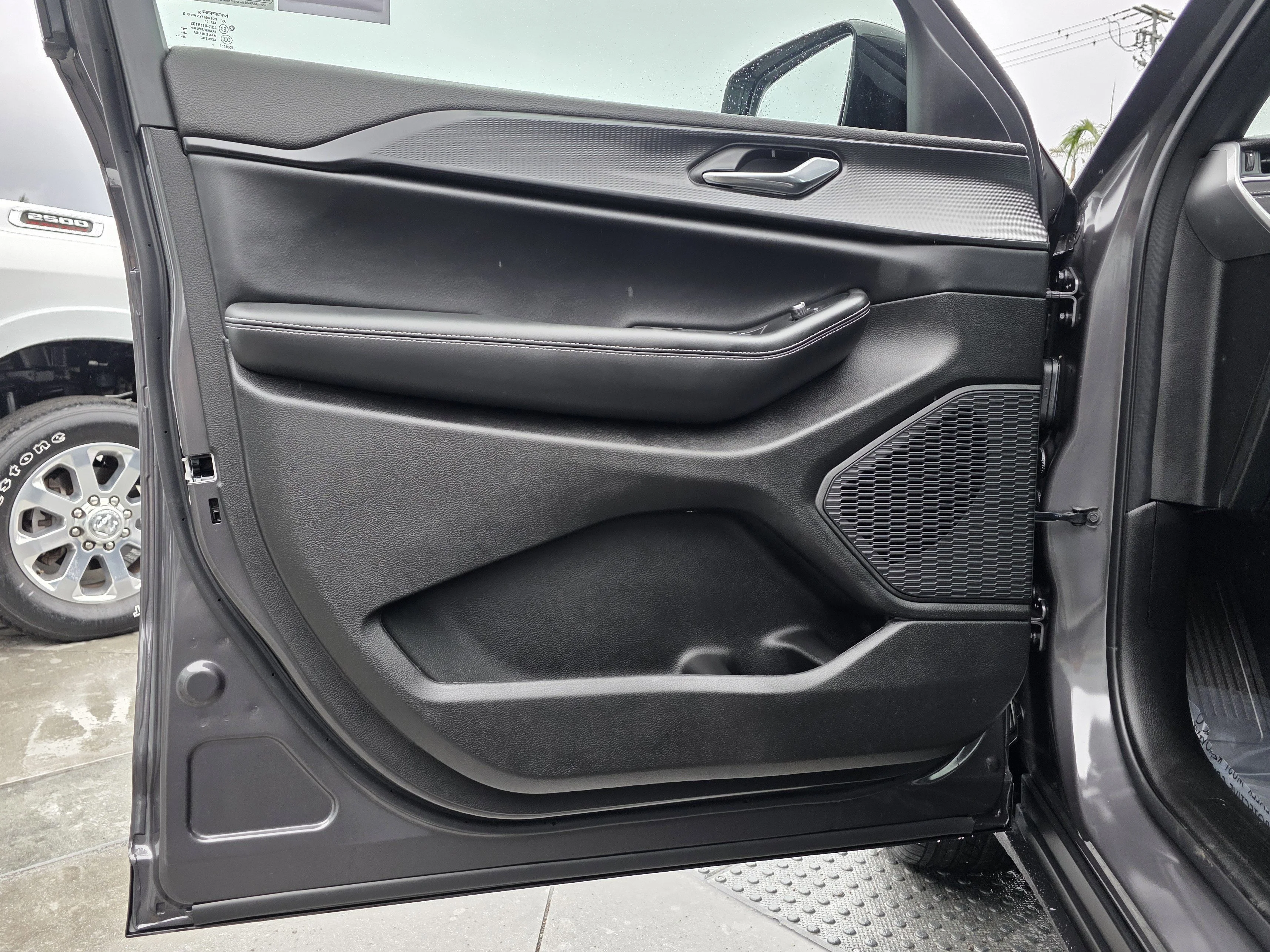 New 2025 Gray Metallic Jeep Altitude X image 11