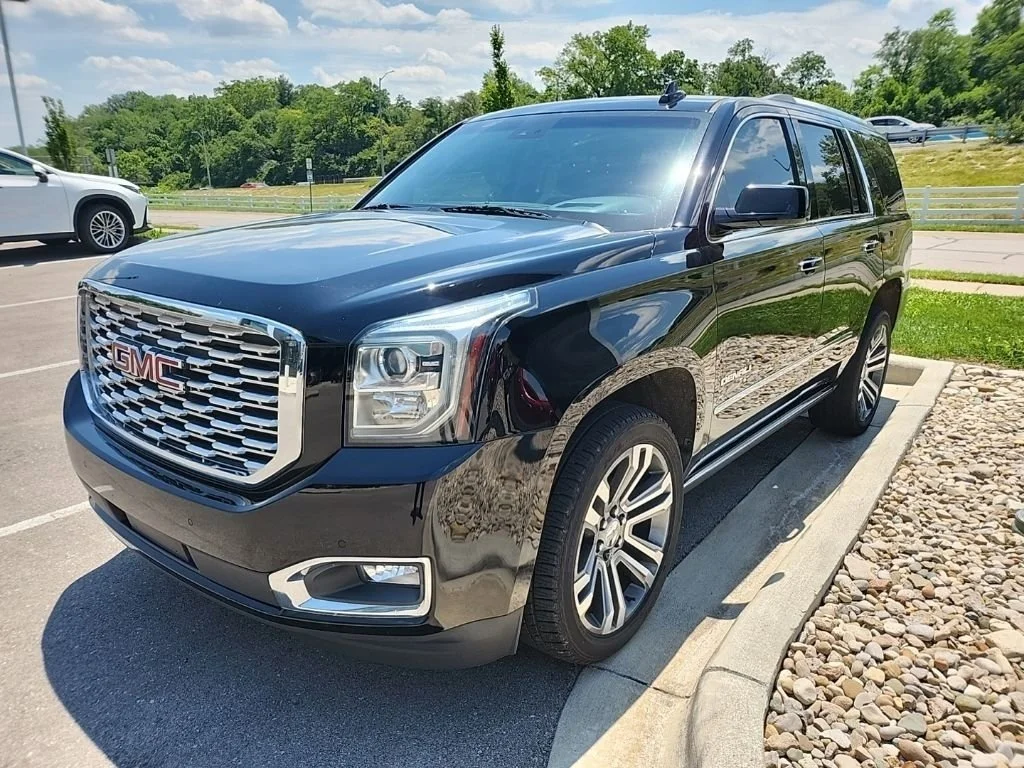 Used 2018 Onyx Black GMC Denali image 9