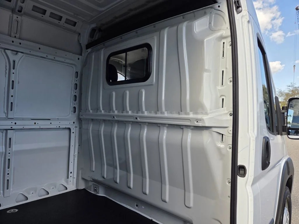 New 2026 Bright White Clear-Coat Exterior Paint RAM Tradesman image 12