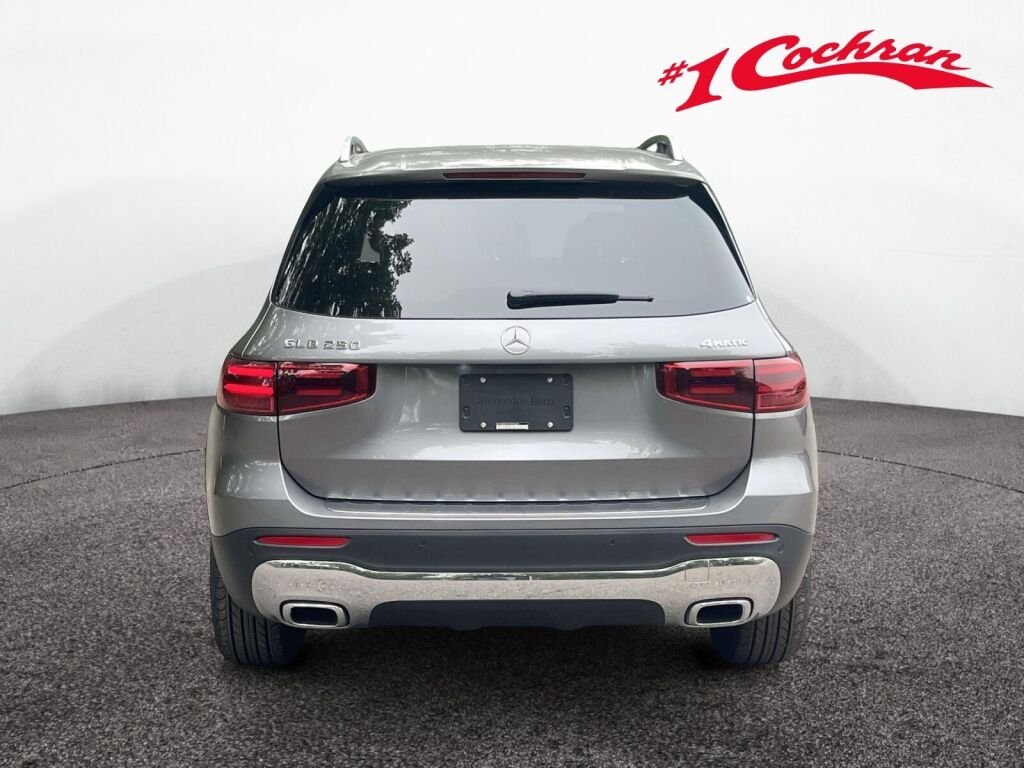 New 2026 Mountain Grey Metallic Mercedes-Benz GLB 250 image 8