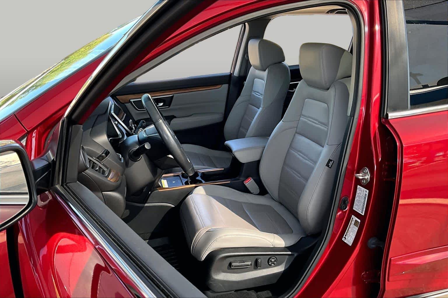 Used 2020 Radiant Red Metallic Honda Touring image 8