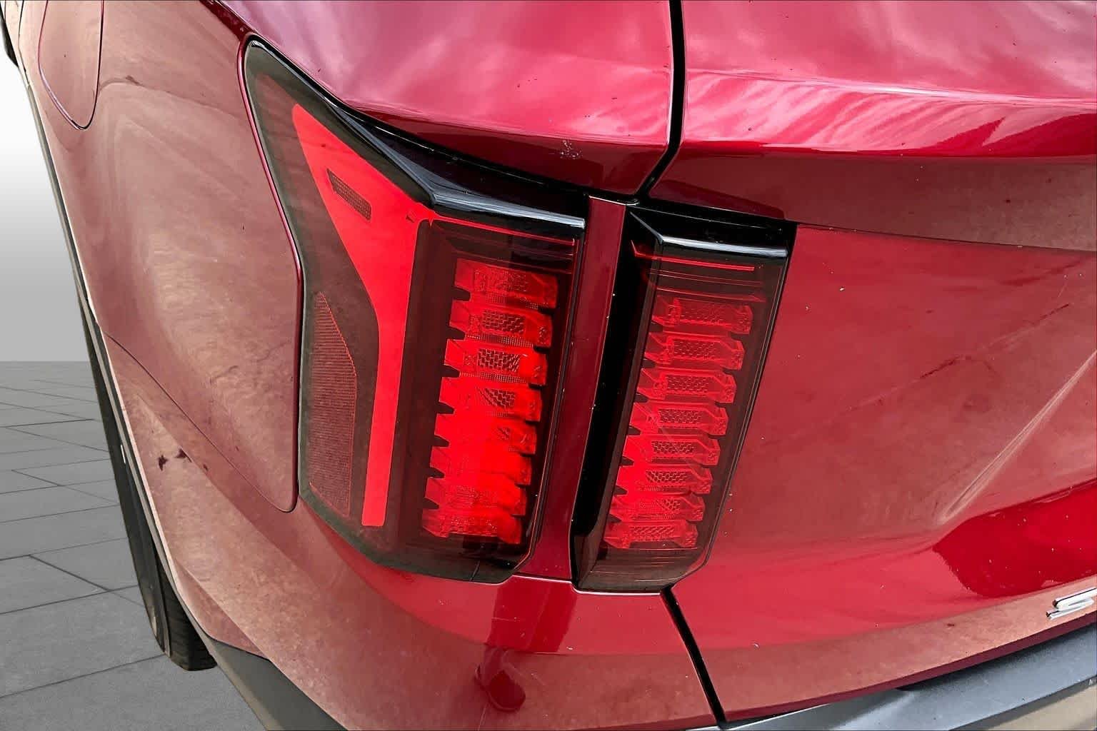 Used 2022 Passion Red Tintcoat Kia LX image 19