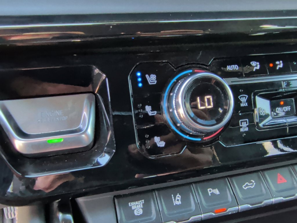 Used 2024 Summit White GMC AT4X image 29