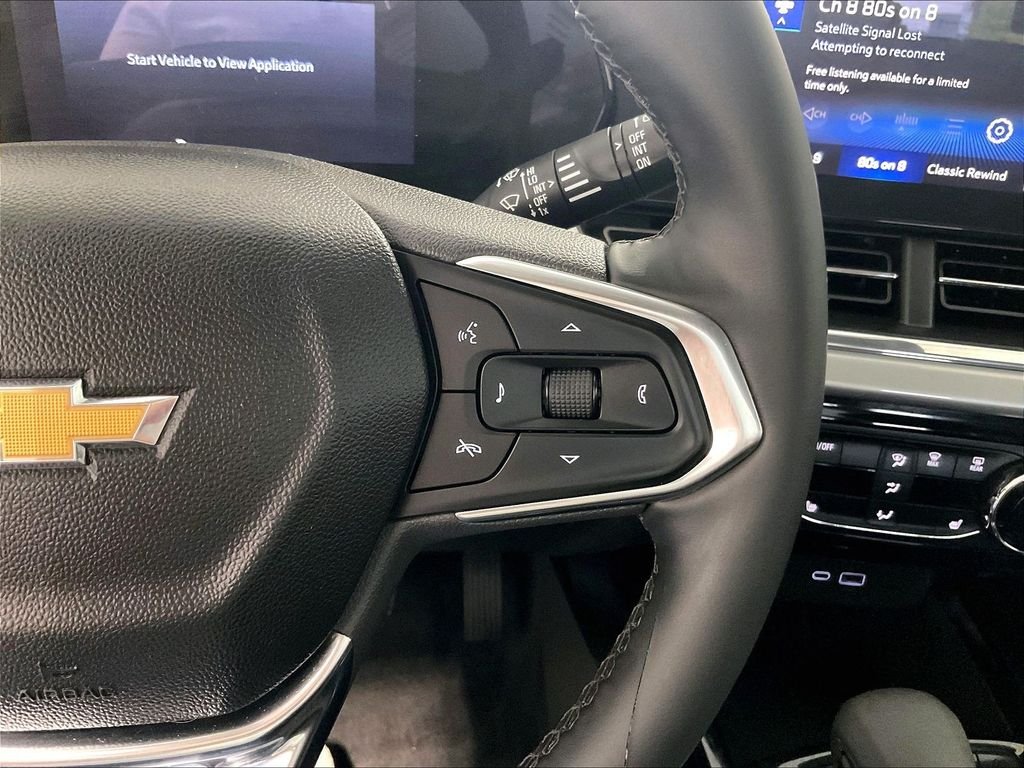 Used 2025 Gray Chevrolet LT image 23