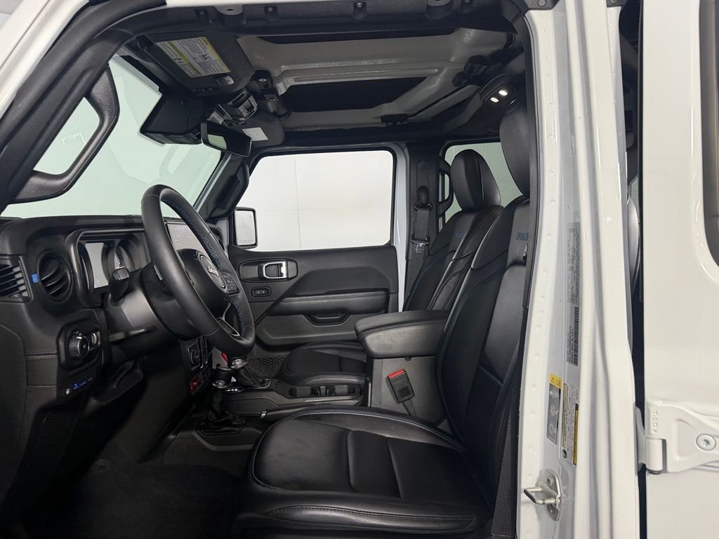 Used 2024 White Jeep Rubicon 4xe image 23