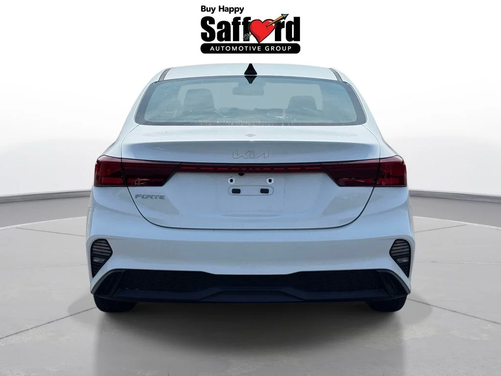 Used 2024 White Kia LXS image 6