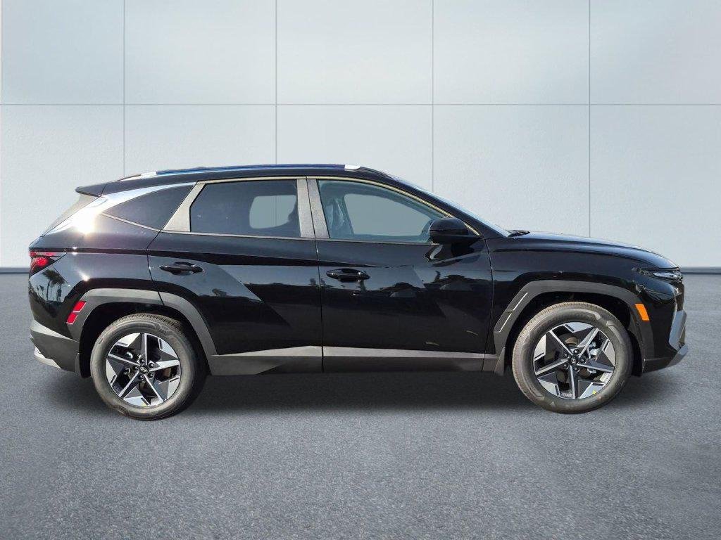 New 2026 Gray Hyundai SEL FWD image 7