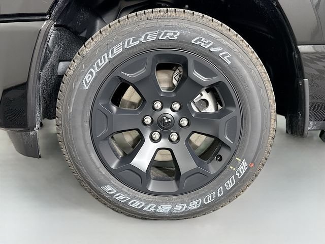 New 2026 Diamond Black Crystal Pearl-Coat Exterior Paint RAM Express image 28