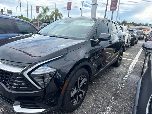 Used 2025 Black Kia EX image 3
