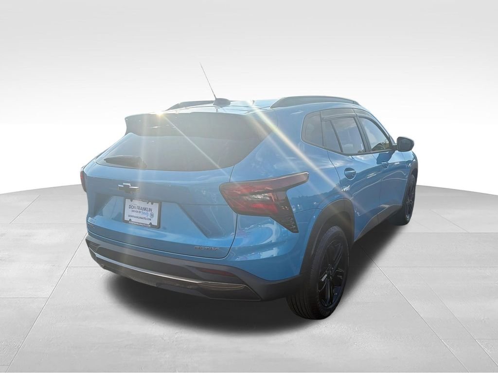 Used 2025 Blue Chevrolet ACTIV image 5