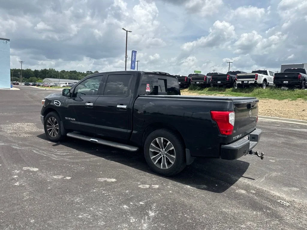 Certified Used 2017 Black Nissan SL image 10