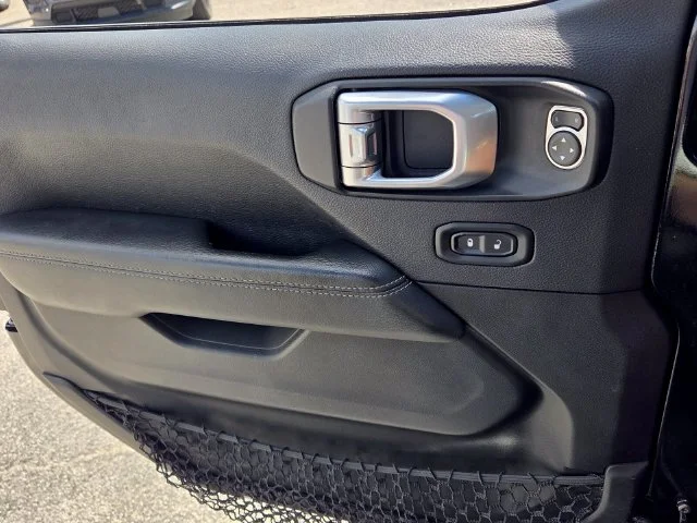 Used 2019 Black Jeep Unlimited Sahara image 31