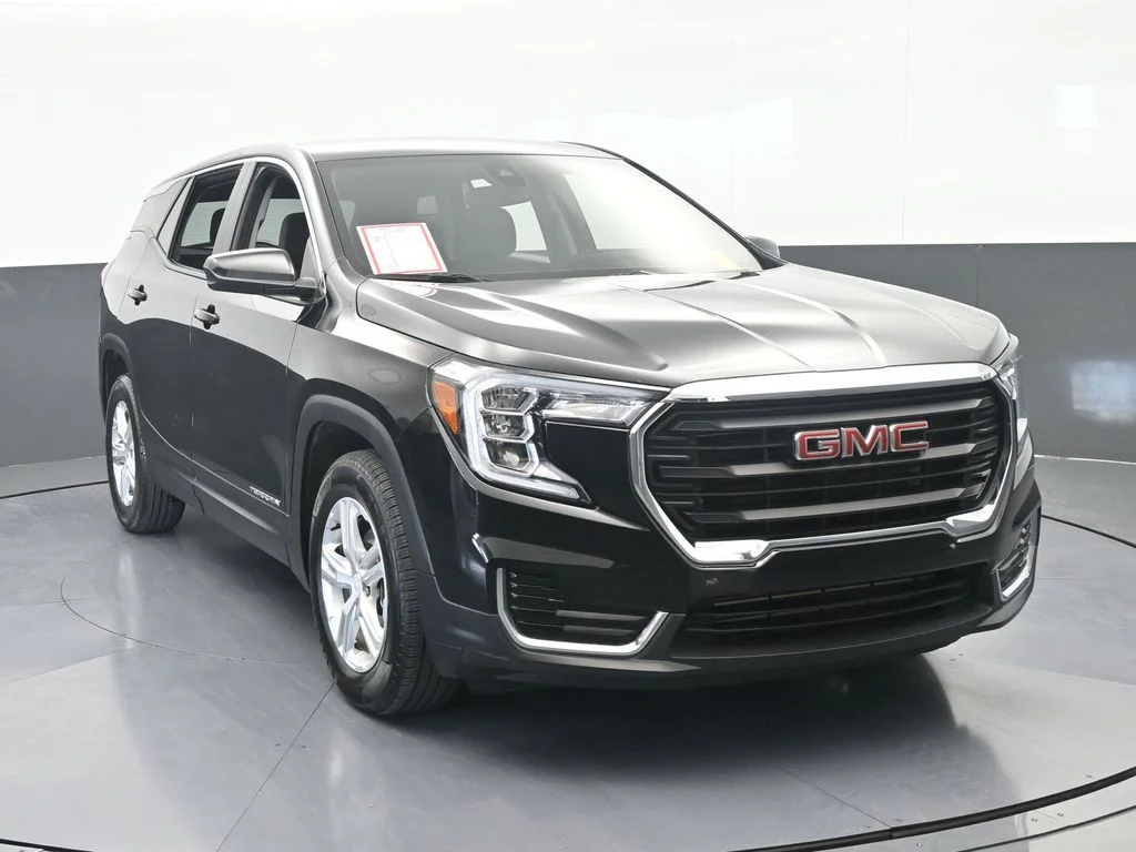Used 2023 Ebony Twilight Metallic GMC SLE image 8