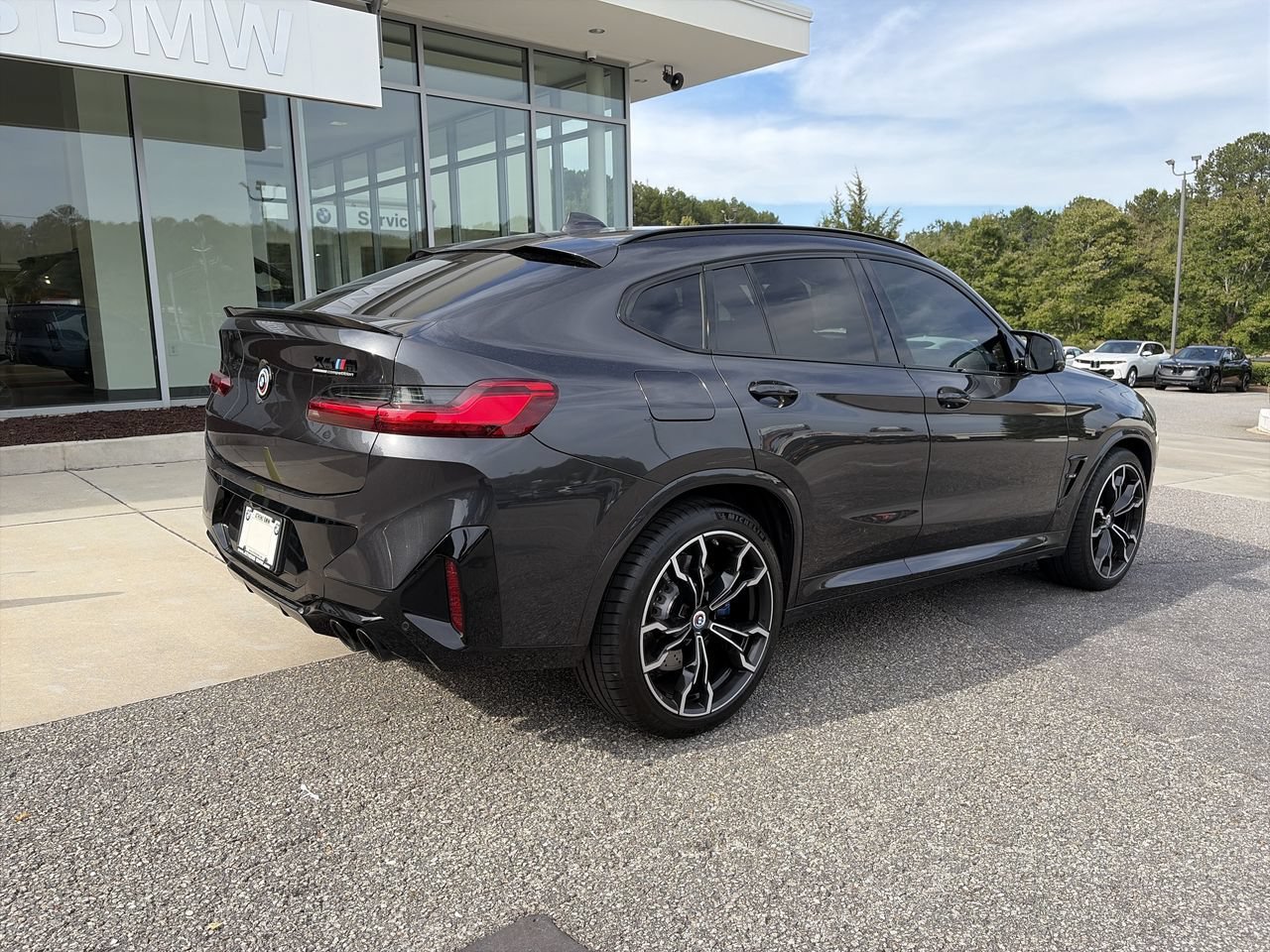 Used 2023 Dark Graphite Metallic BMW  image 8