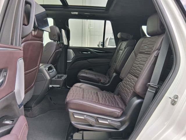 Used 2022 White Cadillac Sport Platinum image 22