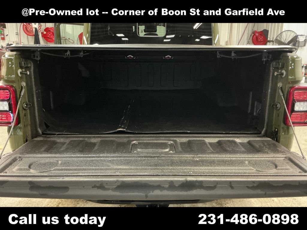 Used 2022 Green Jeep Rubicon image 28