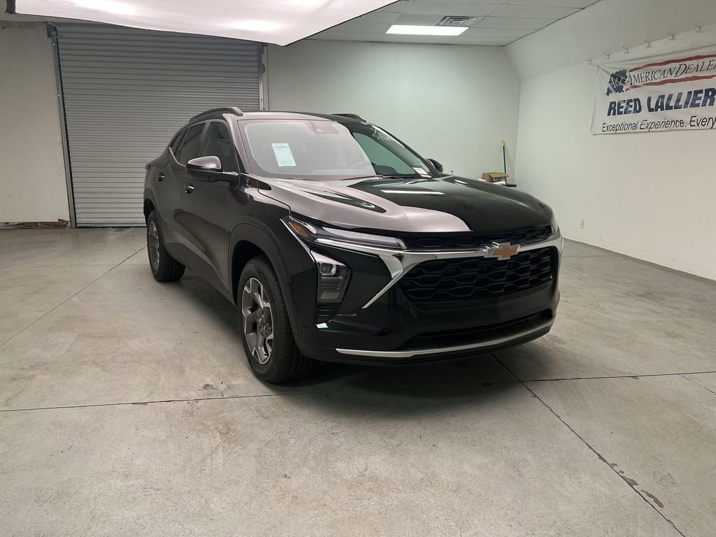 2026 Chevrolet Trax LT's photo