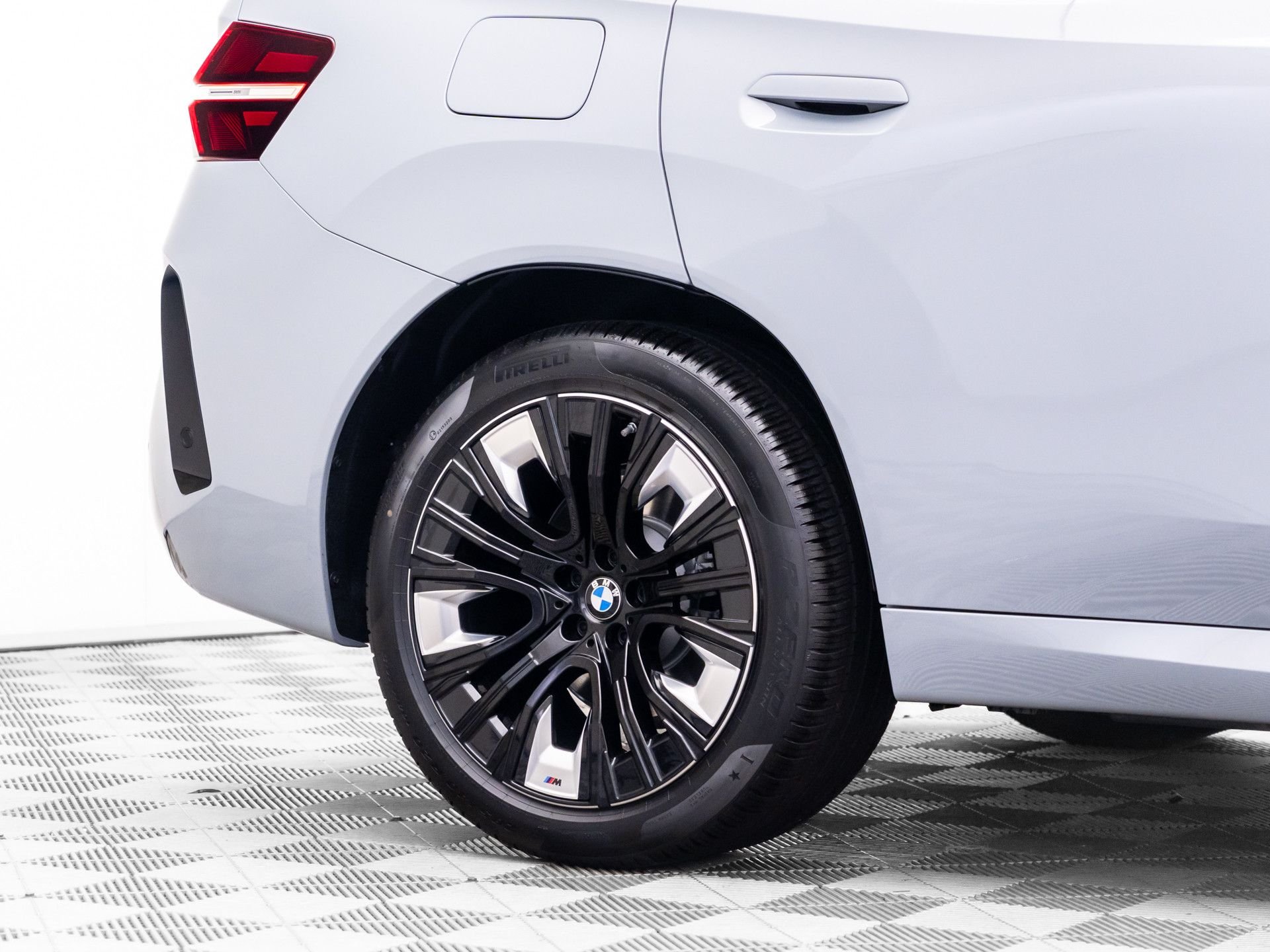 New 2026 Brooklyn Grey Metallic BMW 30 xDrive image 37