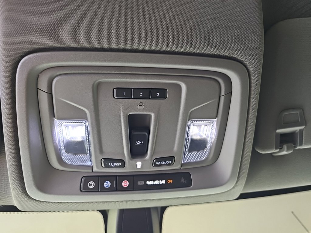 Used 2020 Silver Chevrolet LT image 20