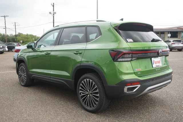 New 2026 Bright Moss Green Metallic Volkswagen 1.5T SE image 10