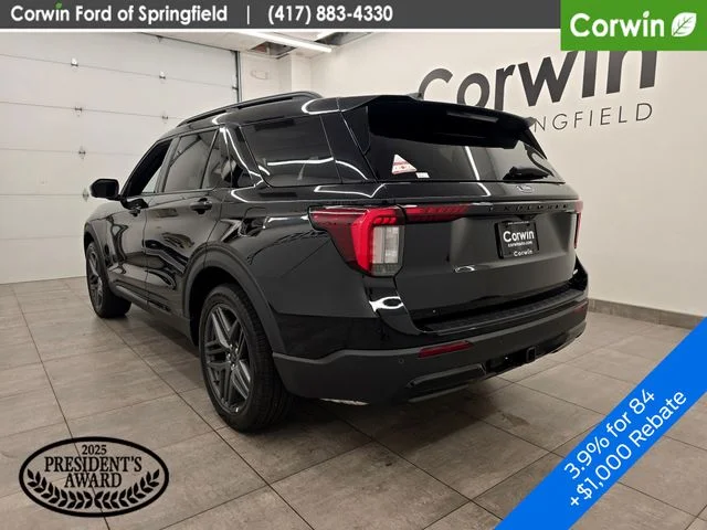 New 2026 Agate Black Metallic Ford ST-Line image 4