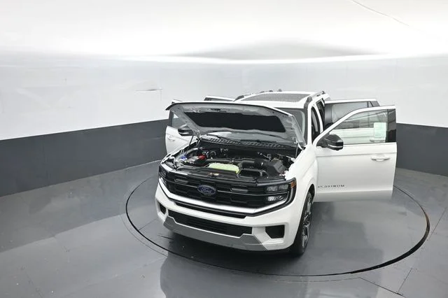 New 2026 Star White Metallic Tri-Coat Ford Platinum® image 42