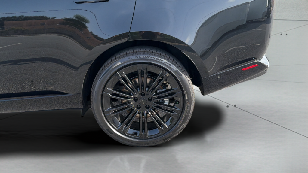 New 2026 Santorini Black Land Rover SE image 16