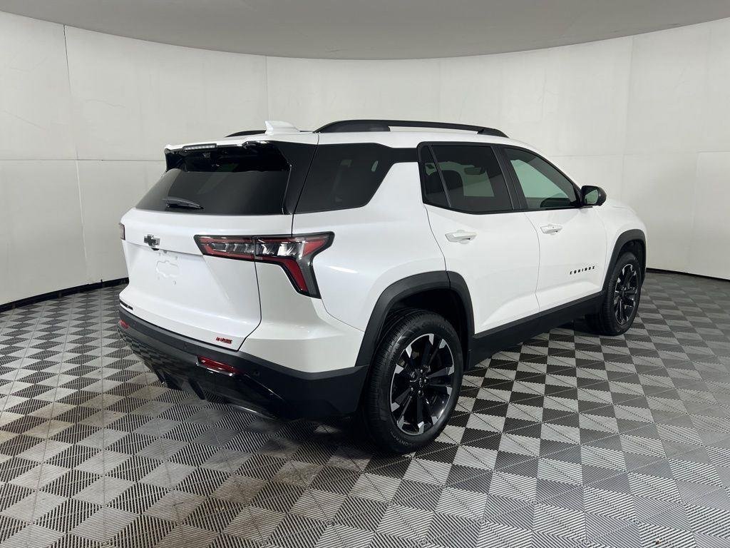 Used 2025 Pearl Chevrolet RS image 11
