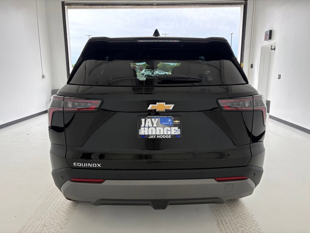 2027 Chevrolet Equinox LT - Photo 19