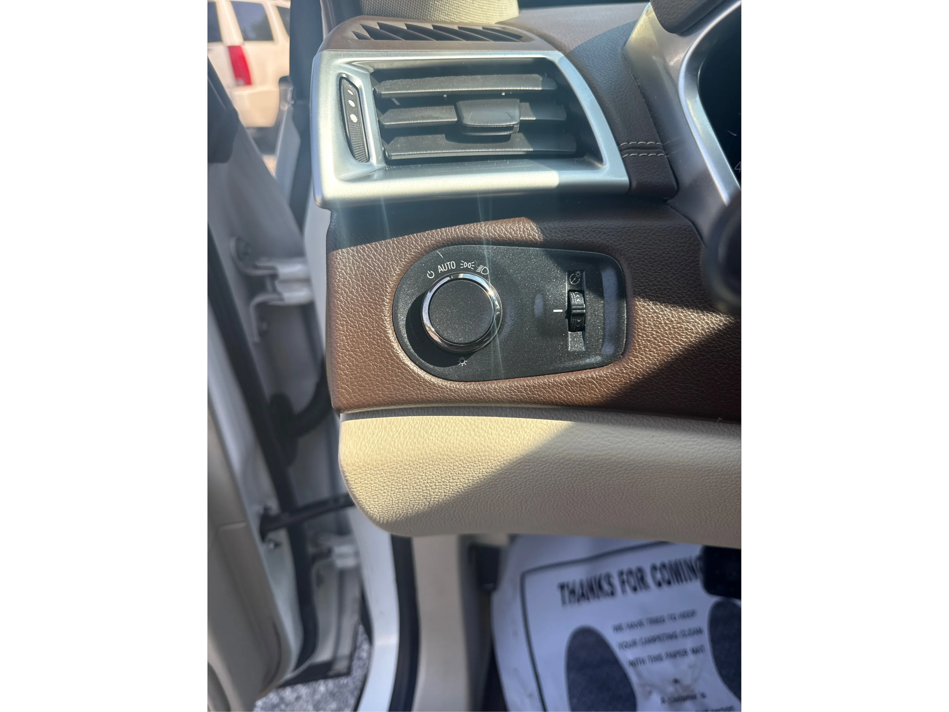 Used 2015 White Cadillac Luxury Collection image 18